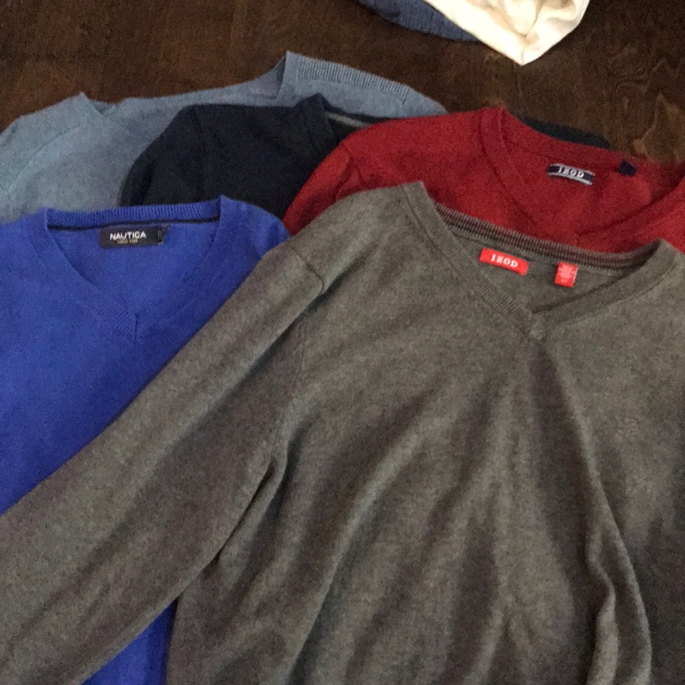 Bundle of 5 sweaters